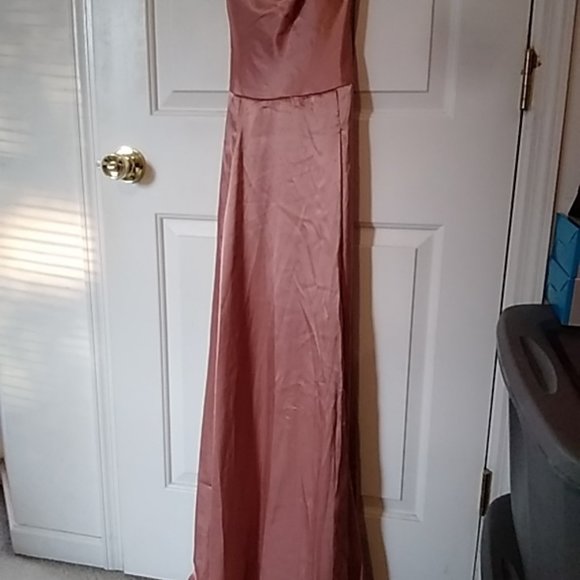 Dress (gown) size 4  dusty rose pink   color floor length - Picture 1 of 5